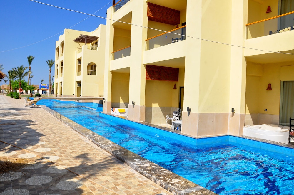 Hotel Panorama Bungalow Resort El Gouna — Swimming pool in El Gouna, Red Sea