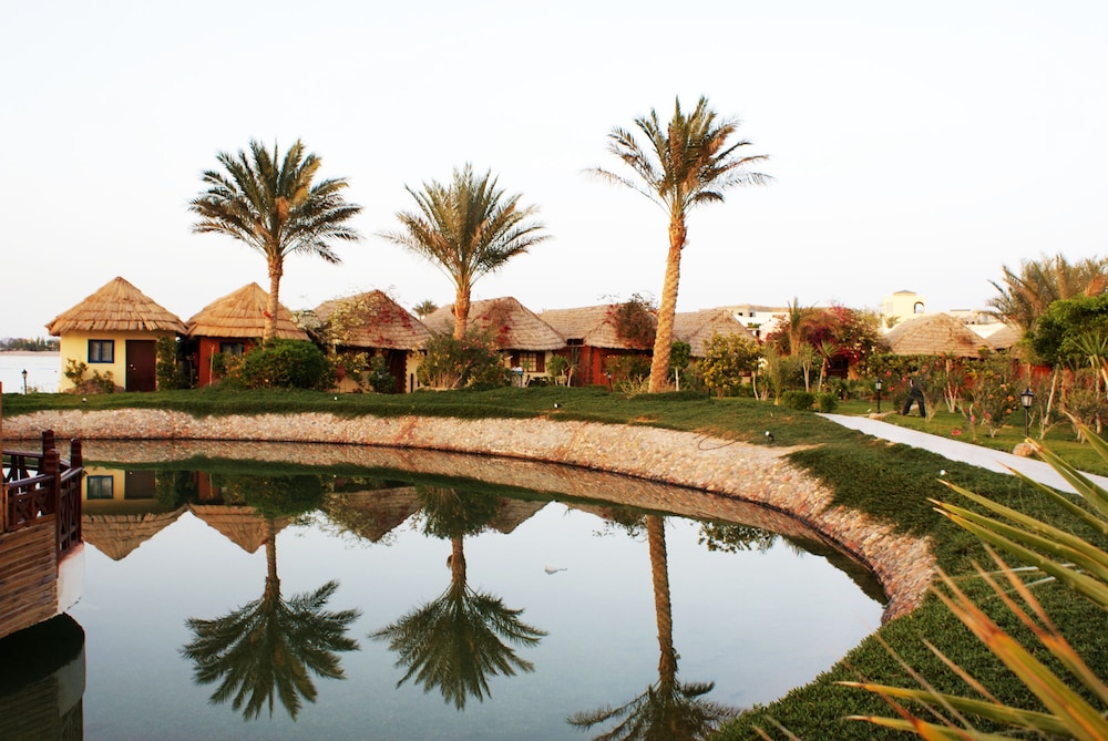 Hotel Panorama Bungalow Resort El Gouna — Hotel building in El Gouna, Red Sea