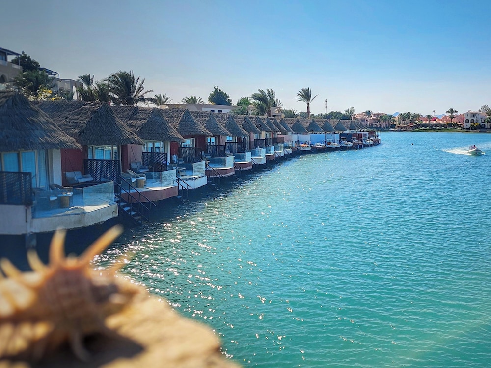 Hotel Panorama Bungalow Resort El Gouna — Hotel building in El Gouna, Red Sea
