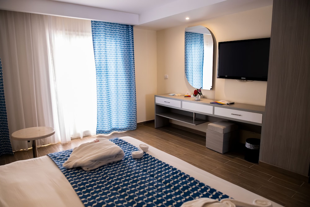 Bellagio Beach Resort — Hotel rooms in Hurghada, Red Sea