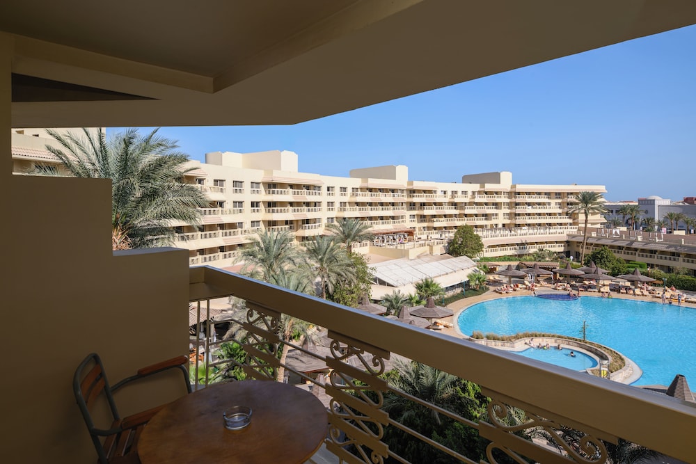 Sindbad Club — Hotel building in Hurghada, Red Sea