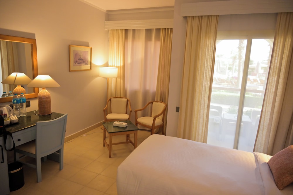 Amphoras Aqua Adults Friendly — Hotel rooms in Sharm El Sheikh, Red Sea