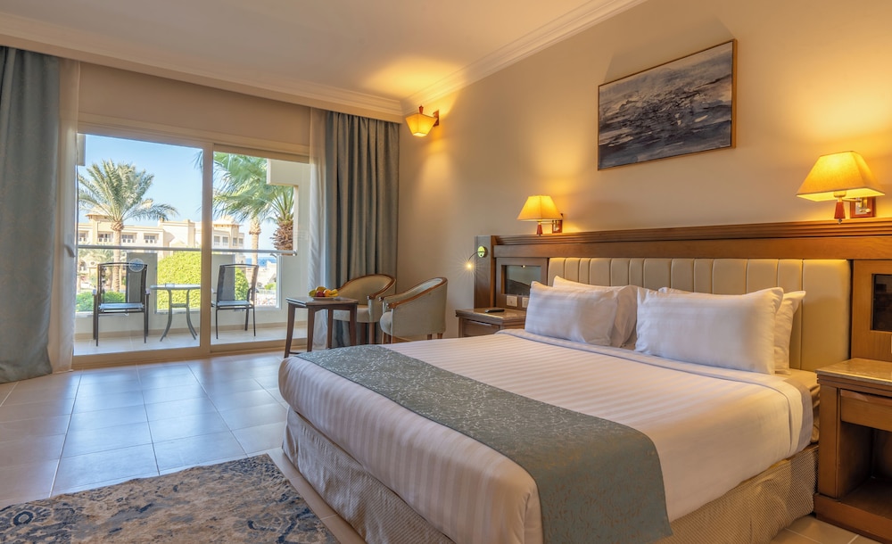 SRNTY Sea Reef - Ex Serenity Alpha Beach — Hotel rooms in Makadi Bay, Red Sea