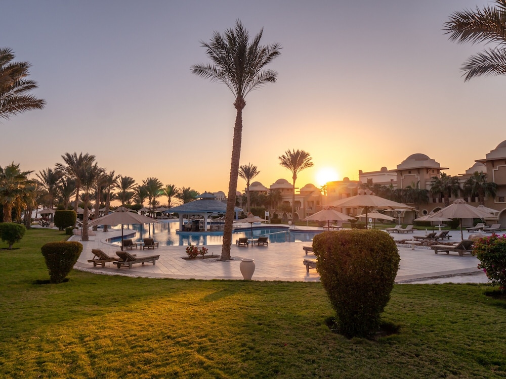 SRNTY Sea Reef - Ex Serenity Alpha Beach — Swimming pool in Makadi Bay, Red Sea
