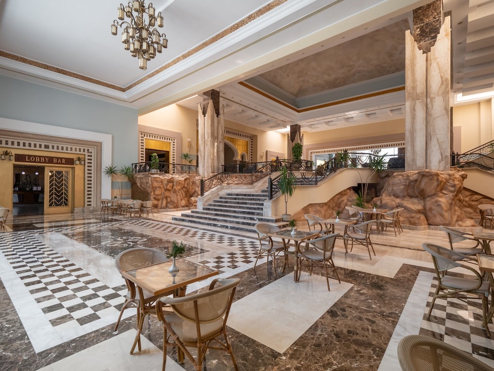 SRNTY Sea Reef - Ex Serenity Alpha Beach — Hotel building in Makadi Bay, Red Sea