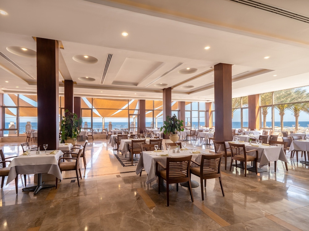 SRNTY Sea Reef - Ex Serenity Alpha Beach — Restaurant & bars in Makadi Bay, Red Sea