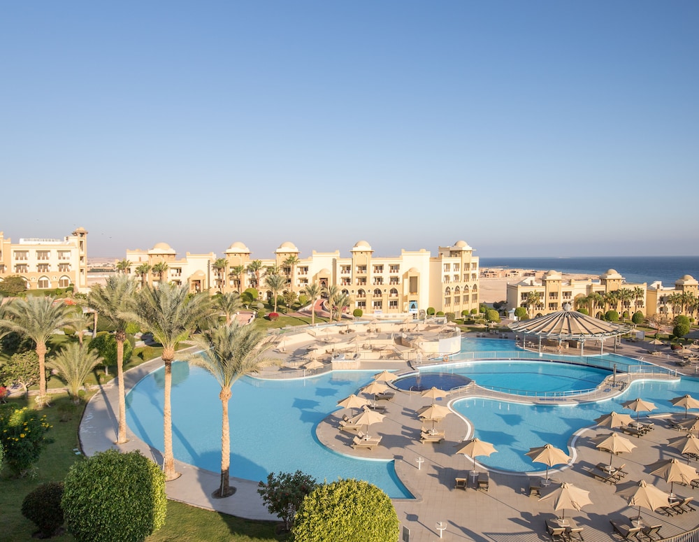 SRNTY Sea Reef - Ex Serenity Alpha Beach — Main photo in Makadi Bay, Red Sea
