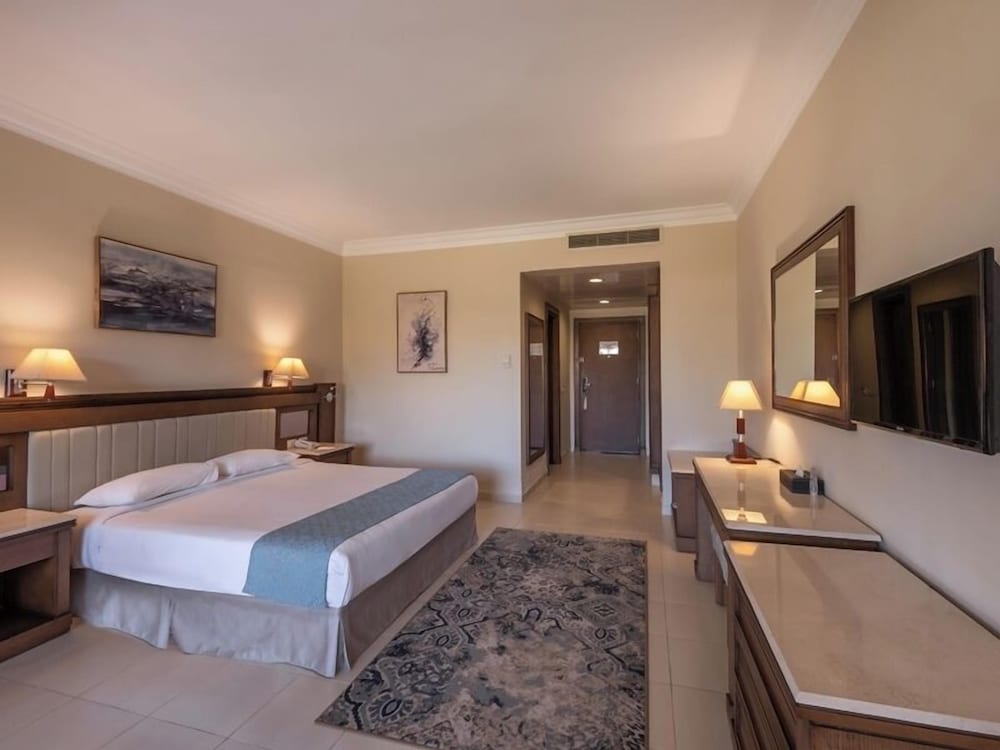 SRNTY Sea Reef - Ex Serenity Alpha Beach — Hotel rooms in Makadi Bay, Red Sea