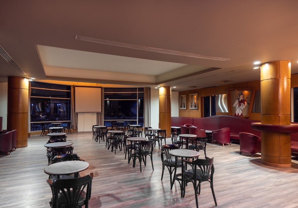 SRNTY Sea Reef - Ex Serenity Alpha Beach — Restaurant & bars in Makadi Bay, Red Sea