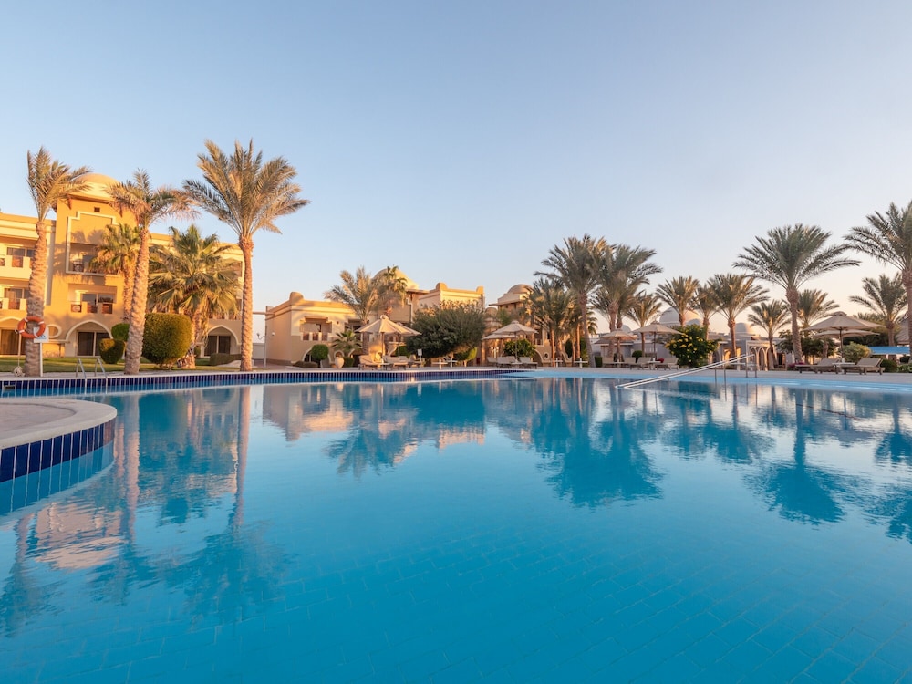 SRNTY Sea Reef - Ex Serenity Alpha Beach — Swimming pool in Makadi Bay, Red Sea