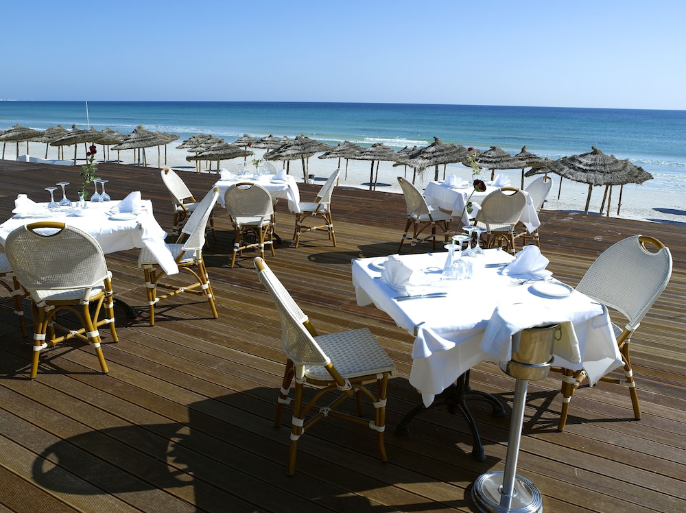 Thalassa Mahdia — Restaurant & bars in Mahdia, Mahdia