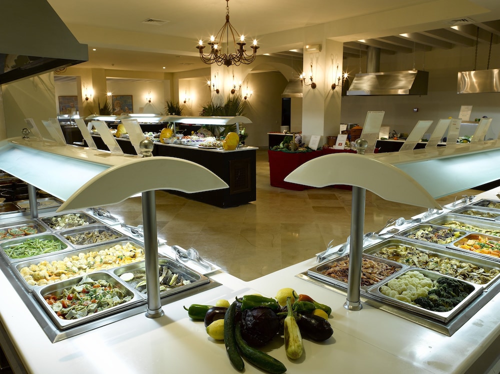 Thalassa Mahdia — Restaurant & bars in Mahdia, Mahdia
