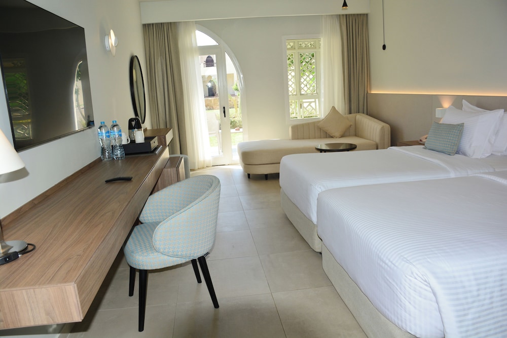 Reef Oasis Beach Aqua Park Resort — Hotel rooms in Sharm El Sheikh, Red Sea