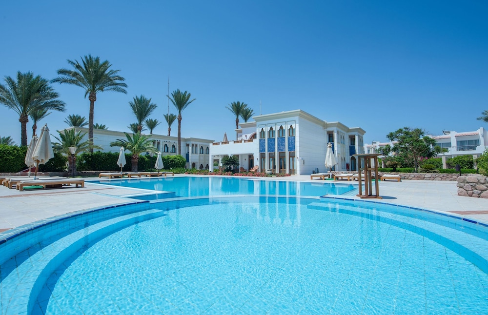 Reef Oasis Beach Aqua Park Resort — Swimming pool in Sharm El Sheikh, Red Sea