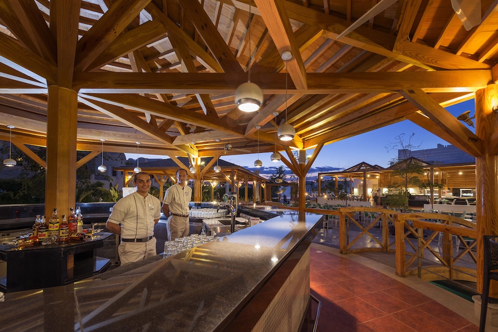 Reef Oasis Beach Aqua Park Resort — Restaurant & bars in Sharm El Sheikh, Red Sea