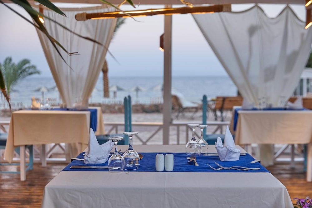 Tropitel Dahab Oasis Resort — Restaurant in Dahab, Red Sea