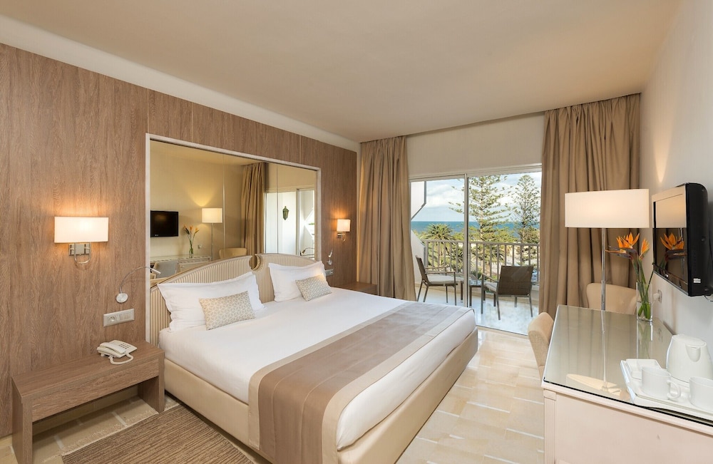 Hotel Tour Khalef — Hotel rooms in Sousse, Sousse