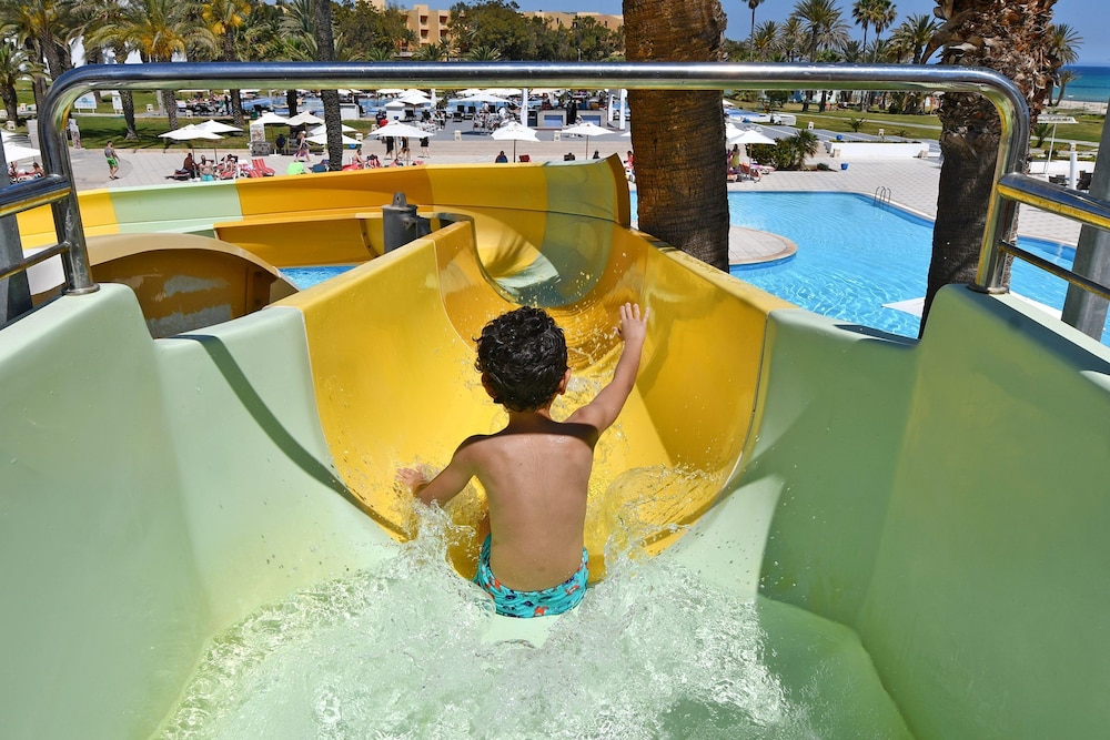 Hotel Tour Khalef — Swimming pool in Sousse, Sousse