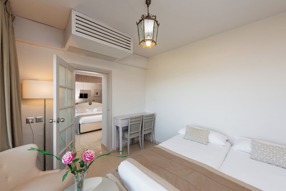 Hotel Tour Khalef — Hotel rooms in Sousse, Sousse