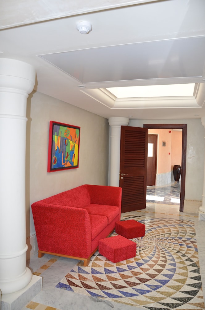 Hotel Tour Khalef — Hotel building in Sousse, Sousse