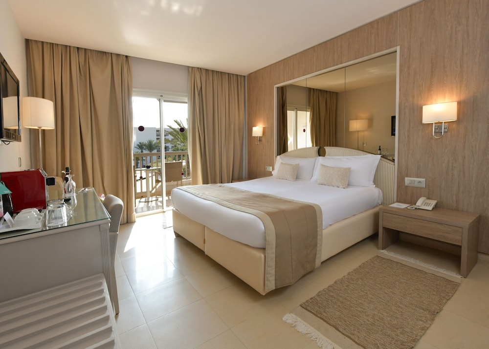 Hotel Tour Khalef — Hotel rooms in Sousse, Sousse