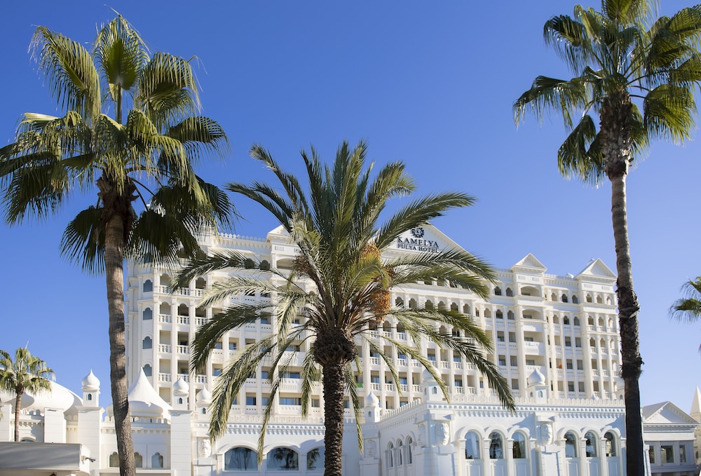 Kamelya Fulya Hotel - All inclusive — Hotel building in Side