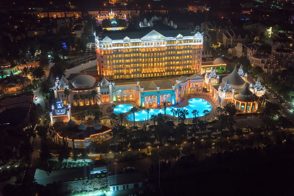Kamelya Fulya Hotel - All inclusive — Hotel building in Side