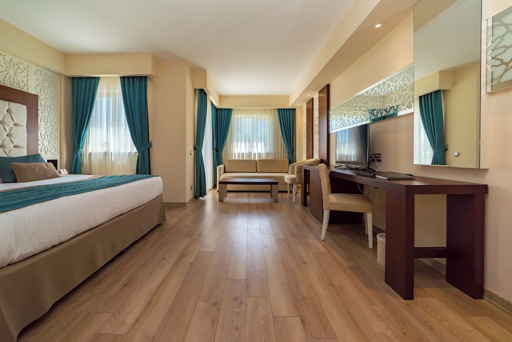 Kamelya Selin Hotel Luxury Resort & SPA — Hotel rooms in Side