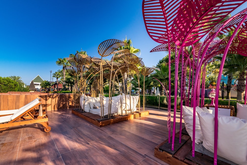 Kamelya Selin Hotel Luxury Resort & SPA — Restaurant & bars in Side