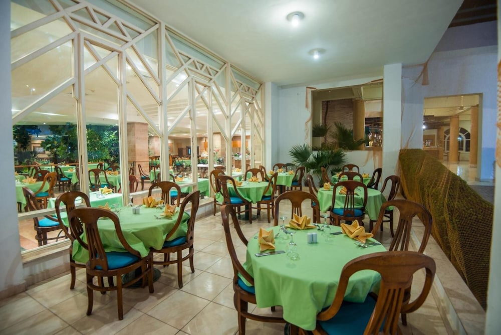 Shams Safaga Resort - All inclusive — Restaurant & bars in Safaga, Red Sea
