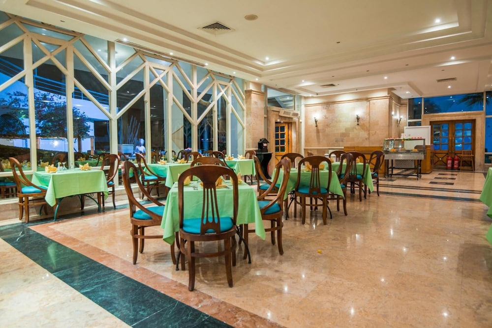 Shams Safaga Resort - All inclusive — Restaurant & bars in Safaga, Red Sea
