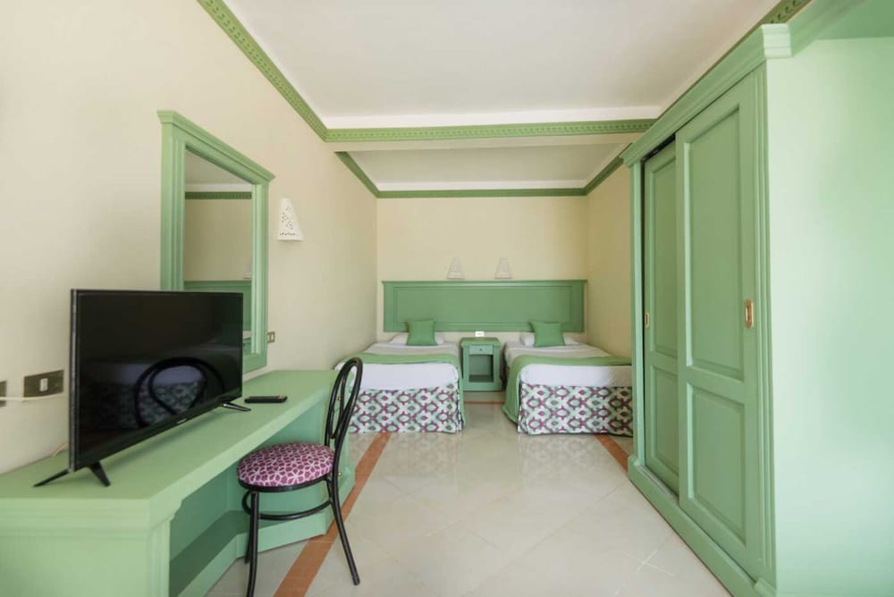 Shams Safaga Resort - All inclusive — Hotel rooms in Safaga, Red Sea