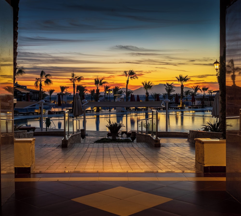 Sultan Gardens Resort — Swimming pool in Sharm El Sheikh, Red Sea