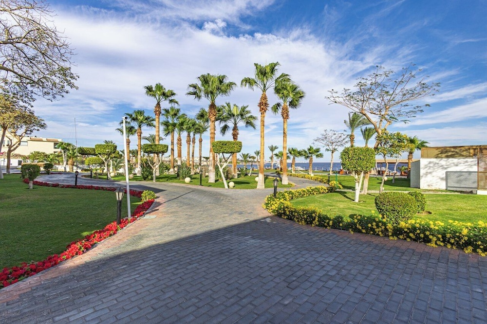 Sultan Gardens Resort — Beach in Sharm El Sheikh, Red Sea