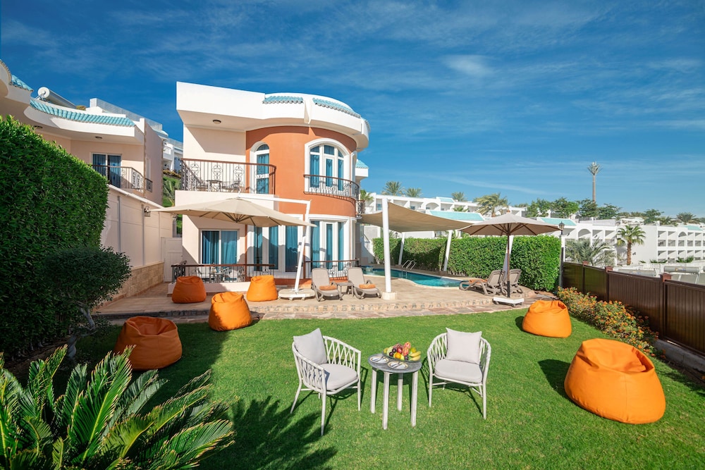 Sultan Gardens Resort — Swimming pool in Sharm El Sheikh, Red Sea