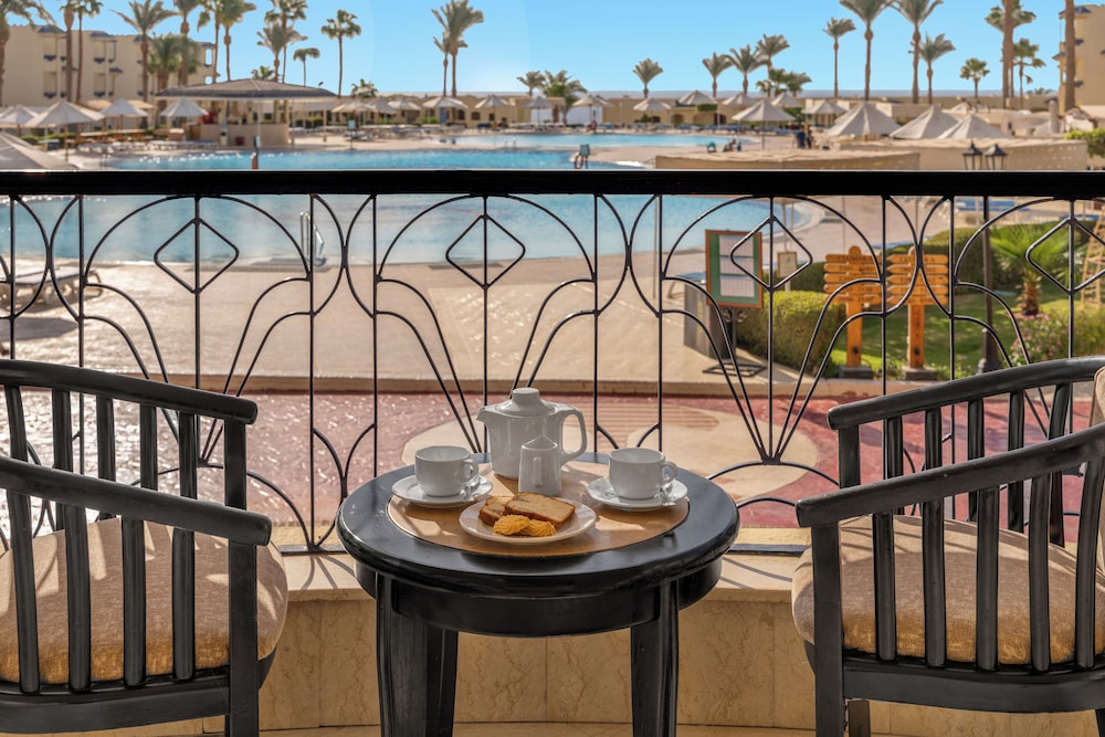 Grand Oasis Resort — Swimming pool in Sharm El Sheikh, Red Sea