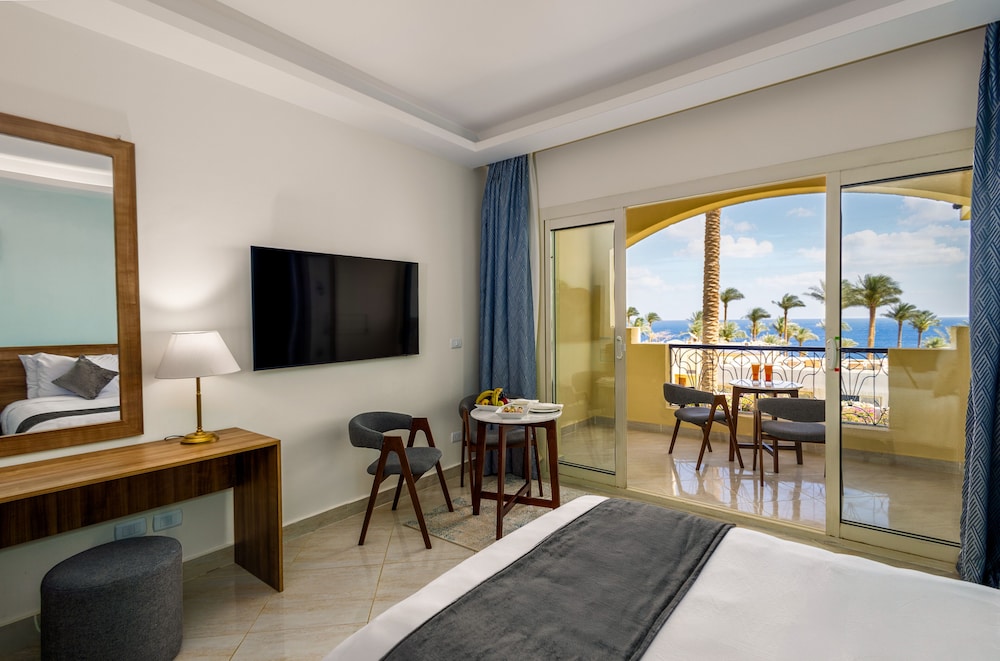 Grand Oasis Resort — Hotel rooms in Sharm El Sheikh, Red Sea