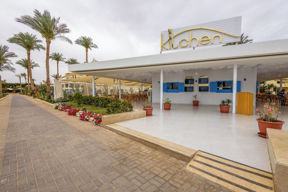 Grand Oasis Resort — Restaurant & bars in Sharm El Sheikh, Red Sea