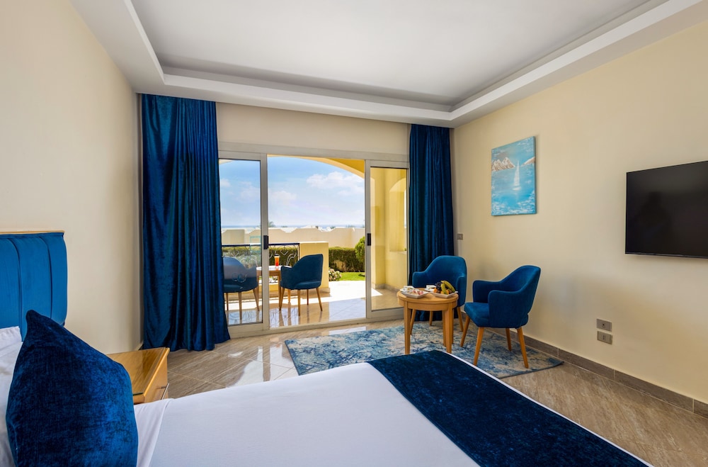Grand Oasis Resort — Hotel rooms in Sharm El Sheikh, Red Sea