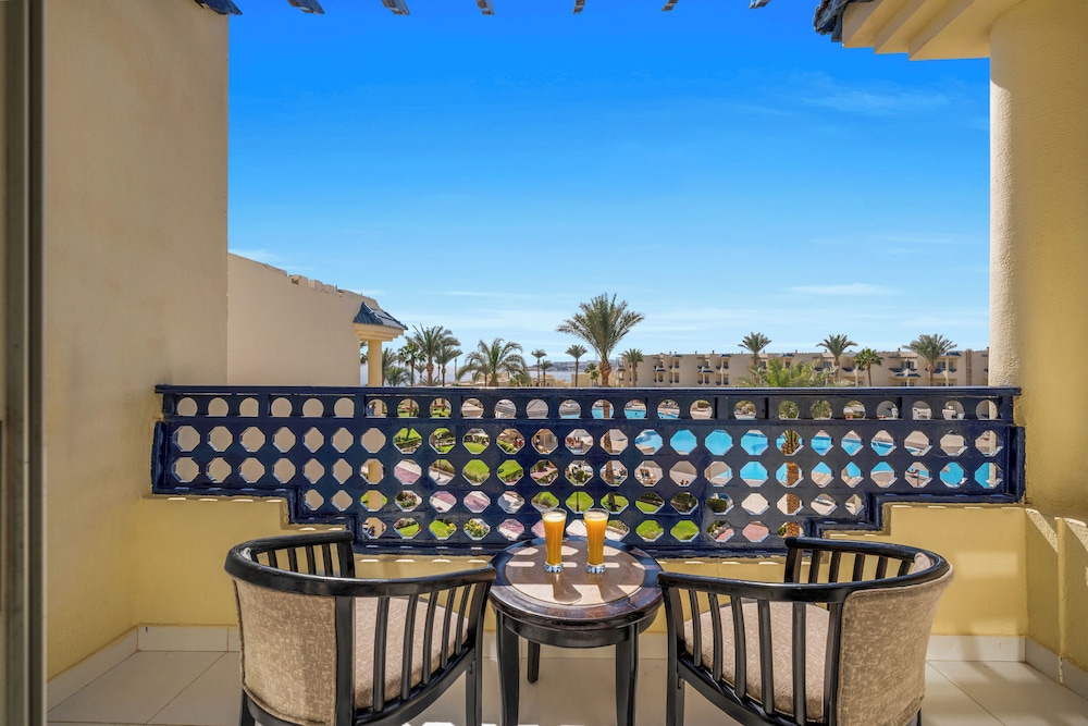 Grand Oasis Resort — Hotel building in Sharm El Sheikh, Red Sea