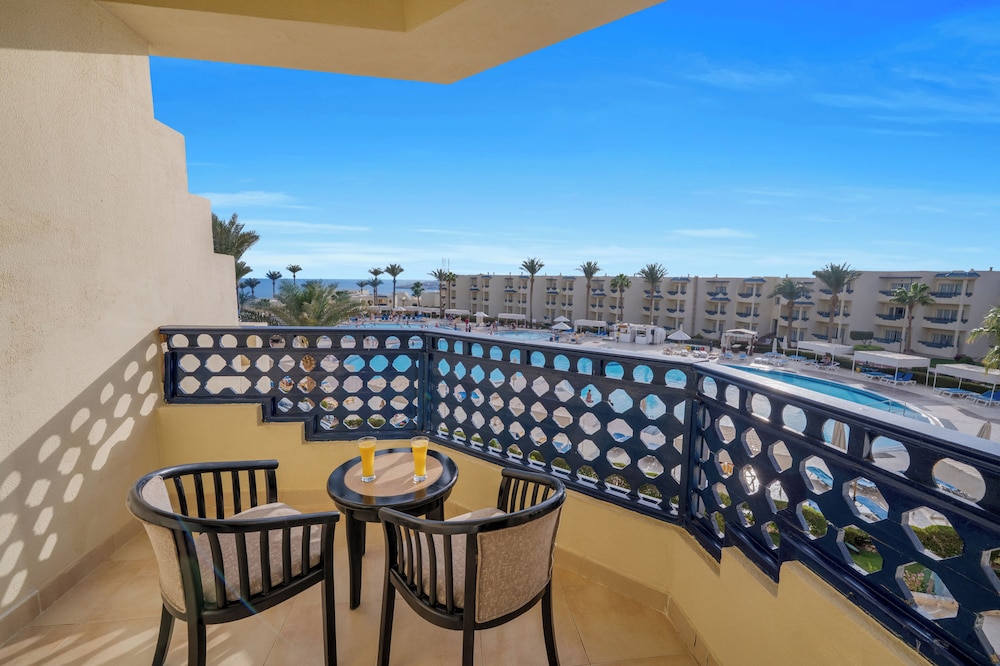 Grand Oasis Resort — Hotel rooms in Sharm El Sheikh, Red Sea