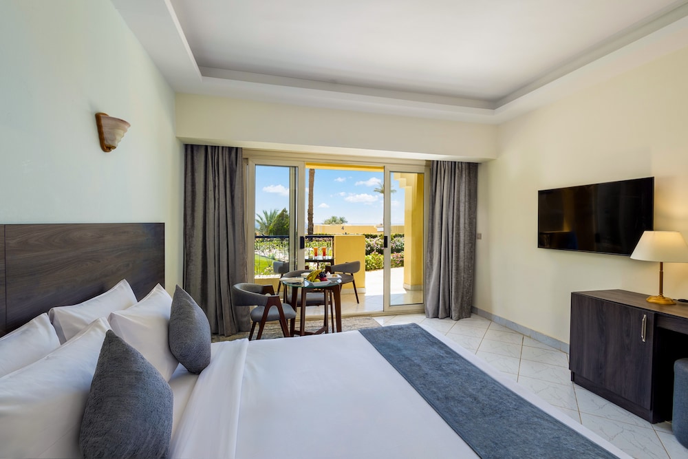 Grand Oasis Resort — Hotel rooms in Sharm El Sheikh, Red Sea