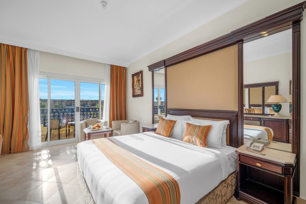 Grand Oasis Resort — Hotel rooms in Sharm El Sheikh, Red Sea