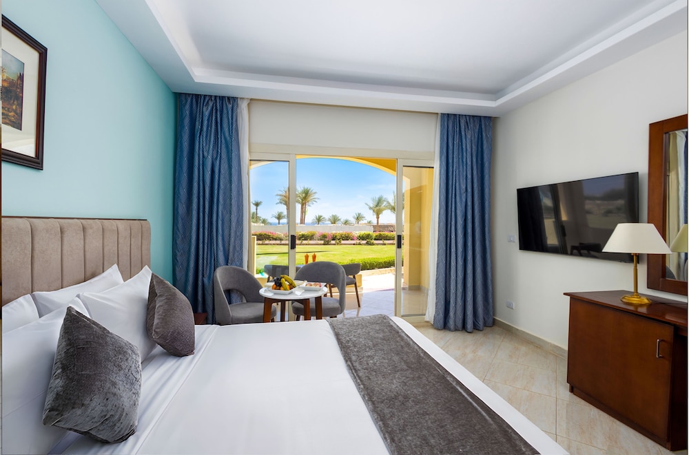 Grand Oasis Resort — Hotel rooms in Sharm El Sheikh, Red Sea