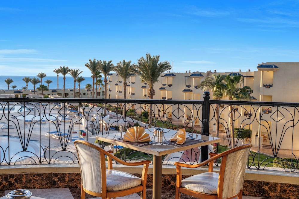 Grand Oasis Resort — Hotel building in Sharm El Sheikh, Red Sea