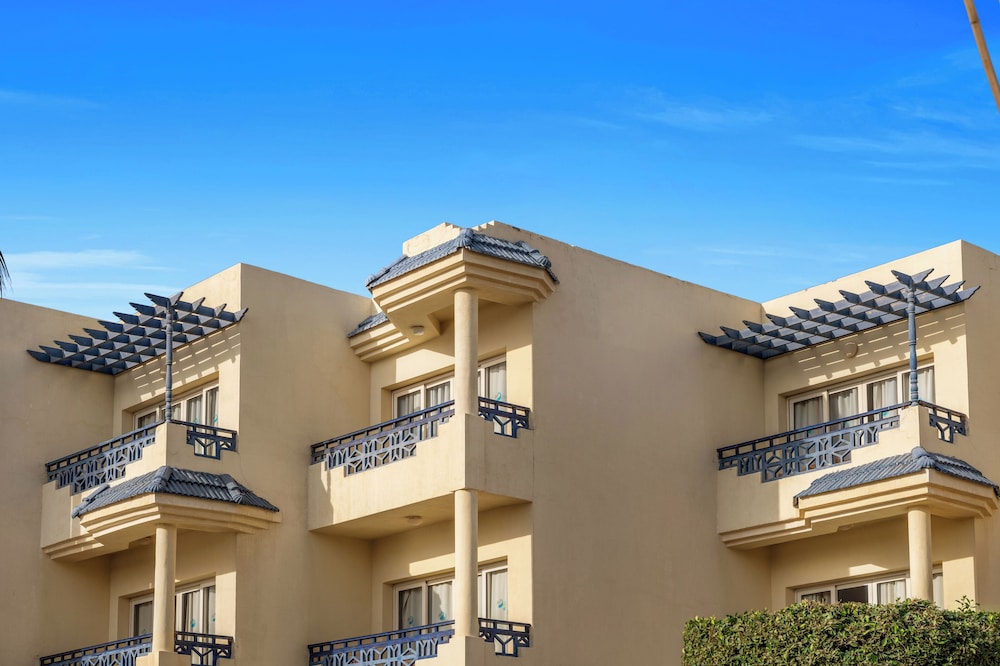 Grand Oasis Resort — Hotel building in Sharm El Sheikh, Red Sea