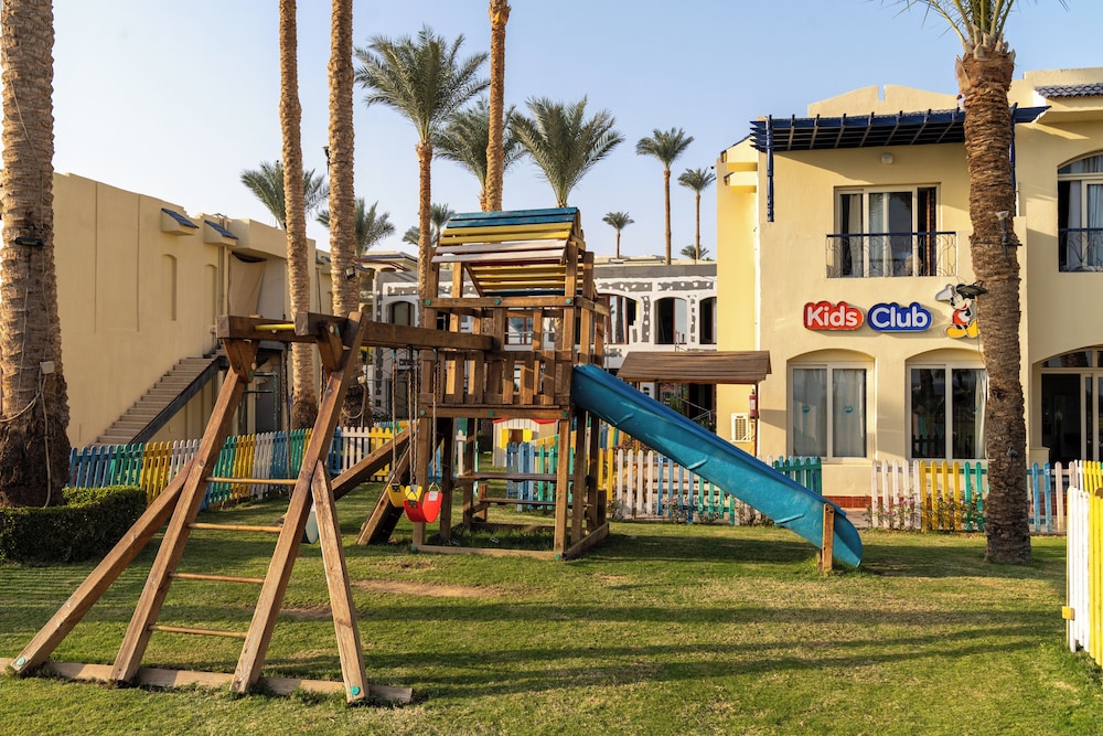 Grand Oasis Resort — Attractions for children in Sharm El Sheikh, Red Sea