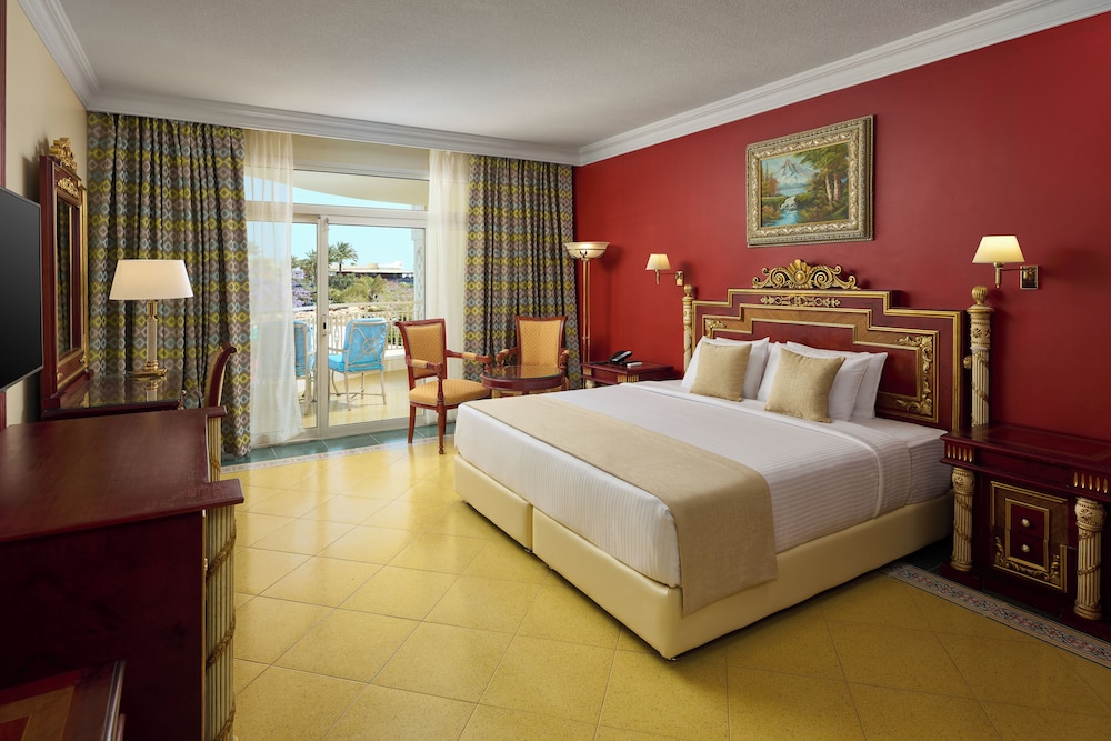 Palm Royale Resort - Soma Bay — Hotel rooms in Soma Bay, Red Sea
