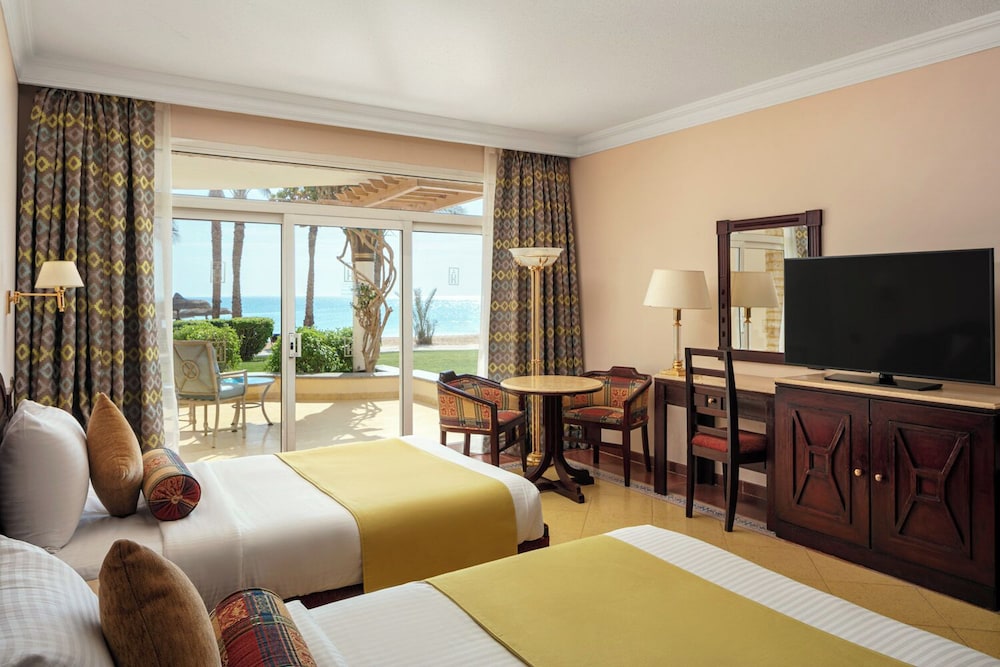 Palm Royale Resort - Soma Bay — Hotel rooms in Soma Bay, Red Sea