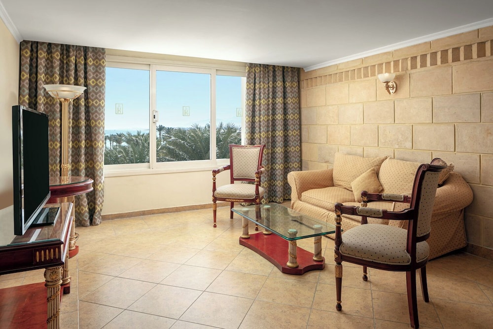 Palm Royale Resort - Soma Bay — Hotel rooms in Soma Bay, Red Sea